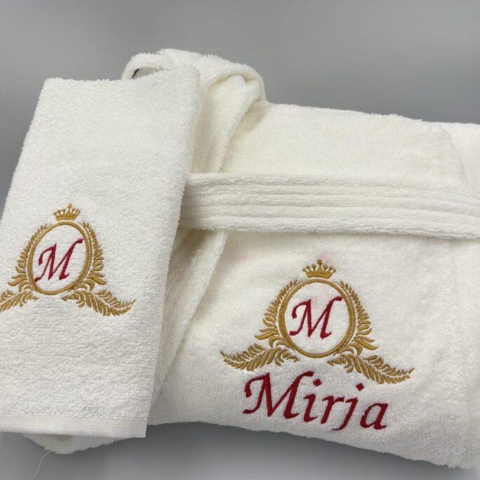 Handtuch und Bademantel personalisiert